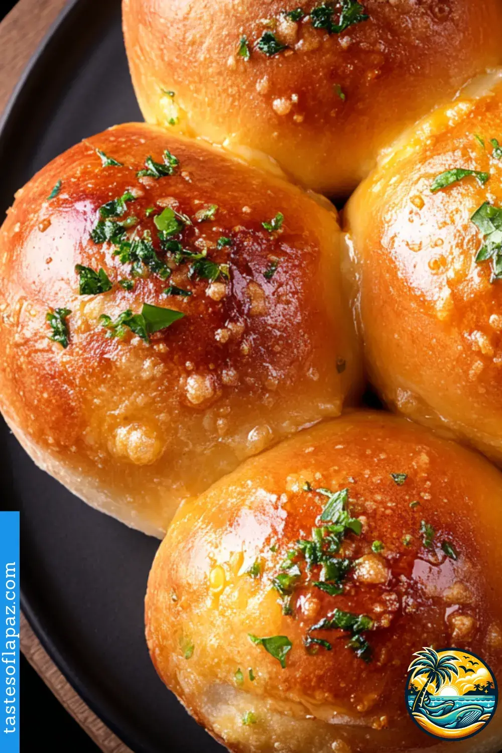 Garlic Butter Mozzarella Dinner Rolls