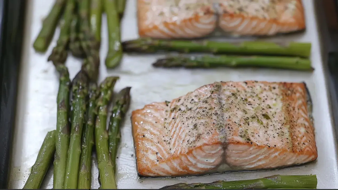 Baked Salmon with Asparagus