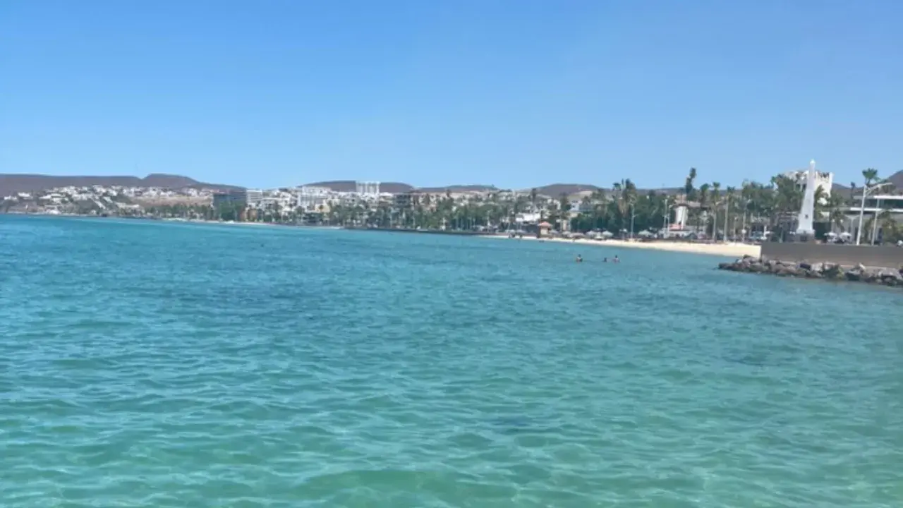 Calm waters, the norm in La Paz